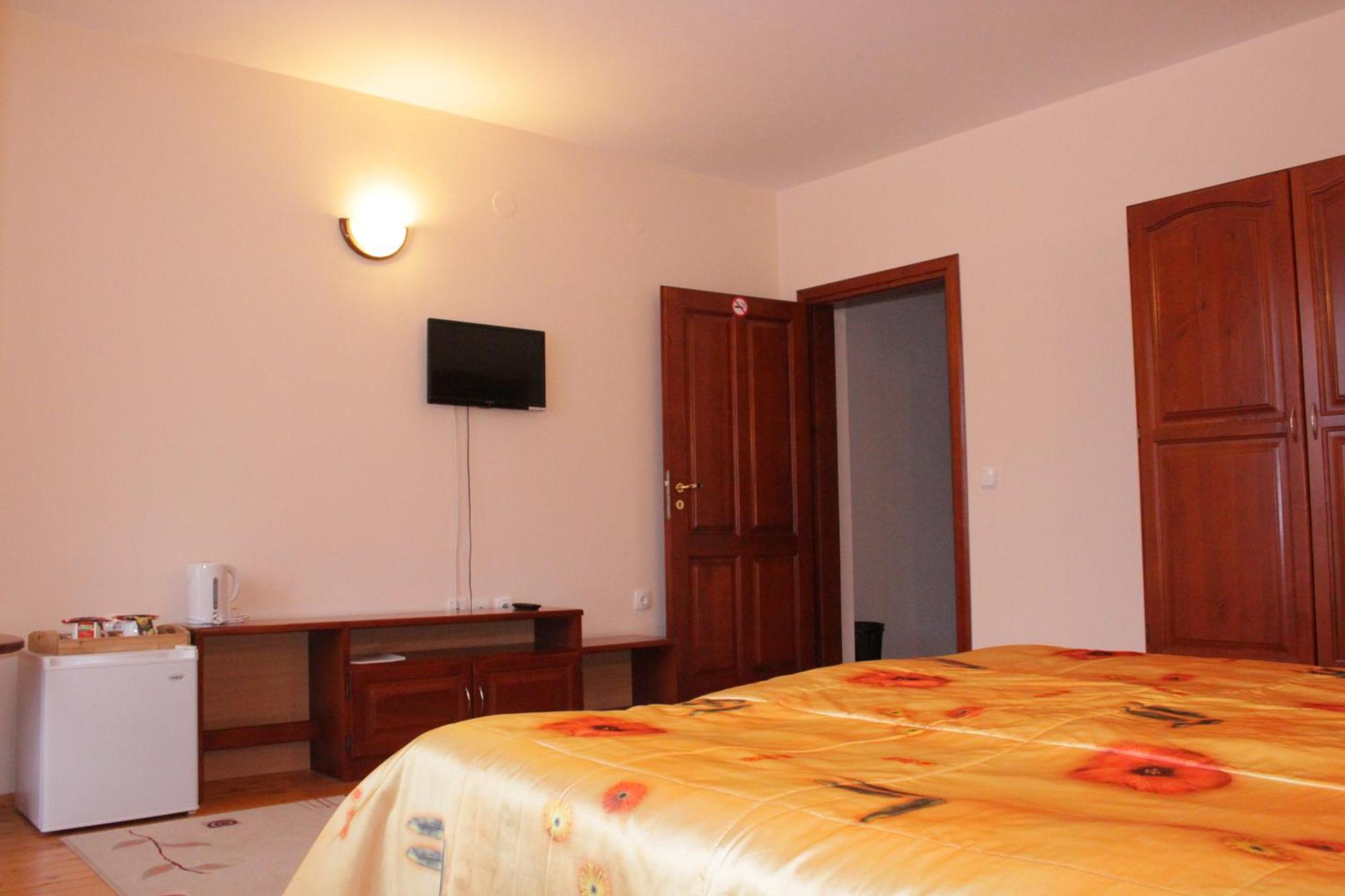 Kris Guest House Девин Номер фото