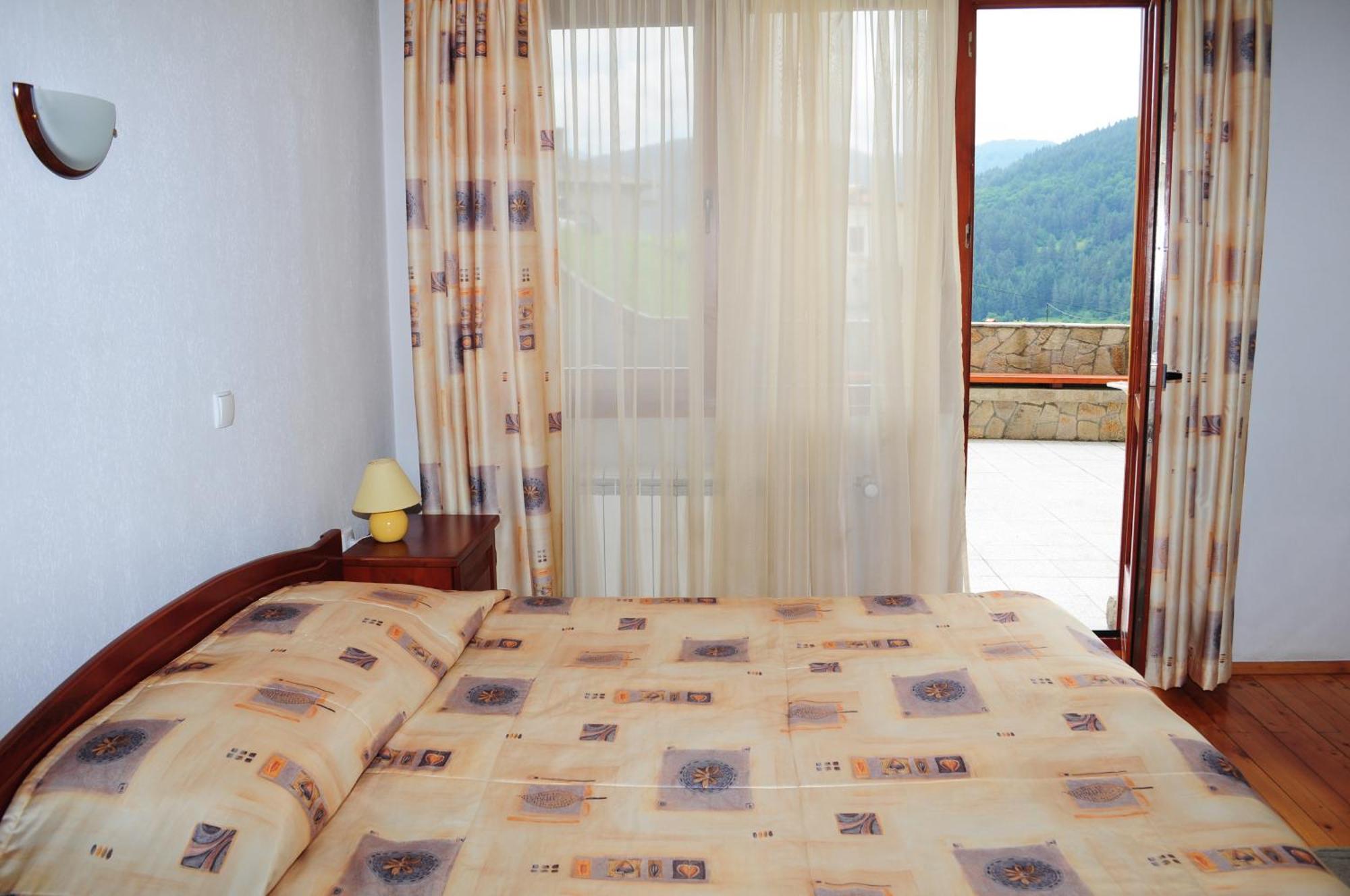 Kris Guest House Девин Номер фото