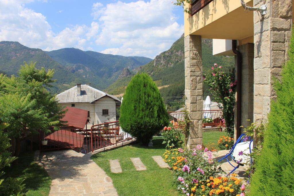 Kris Guest House Девин Экстерьер фото